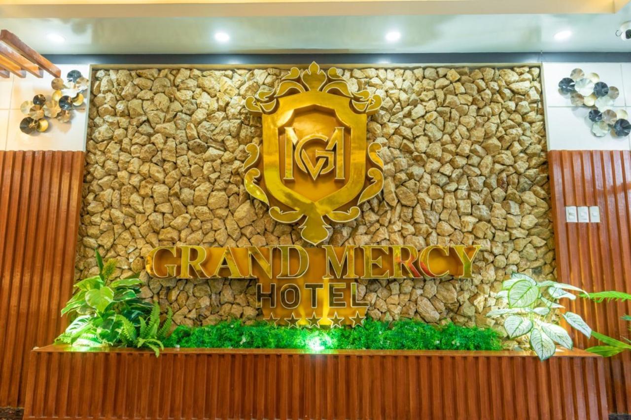 Grand Mercy Hotel 칼바요그 외부 사진