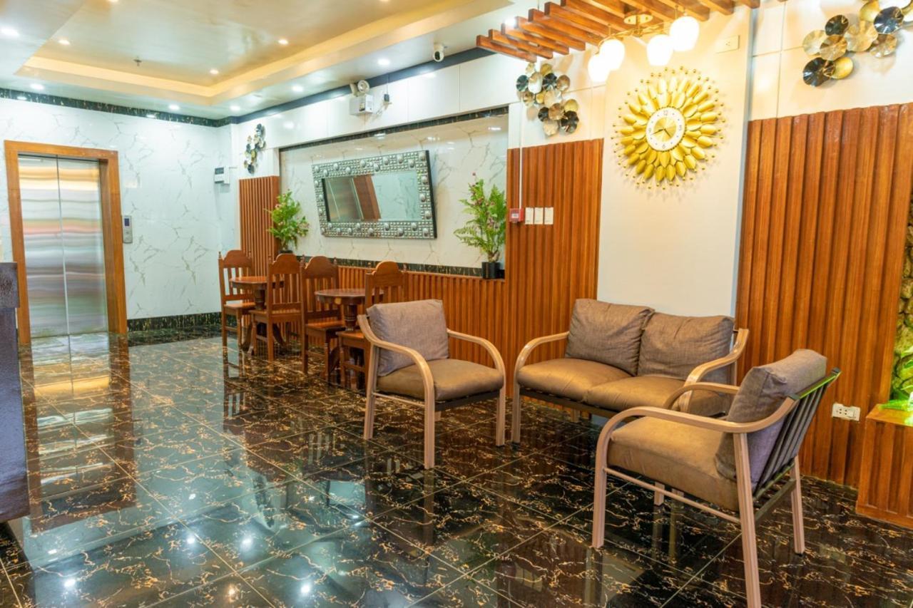 Grand Mercy Hotel 칼바요그 외부 사진