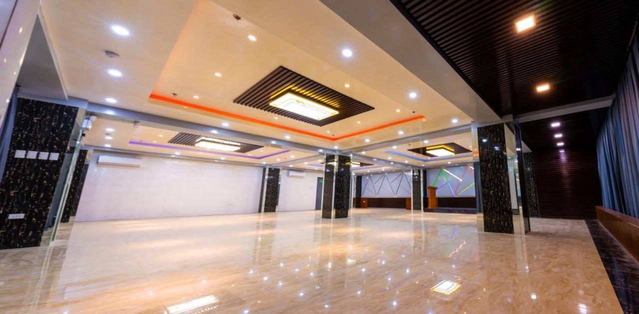 Grand Mercy Hotel 칼바요그 외부 사진